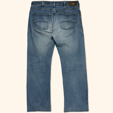 Load image into Gallery viewer, Emporio Armani 2000s Jeans (M/L)
