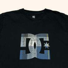 Load image into Gallery viewer, DC Shoes T-Shirt (S/M)
