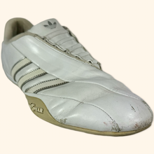 Load image into Gallery viewer, Adidas Good Year 2008 Trainer (EU44)
