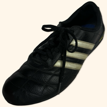 Load image into Gallery viewer, Adidas Good Year 2008 Trainer (EU44)
