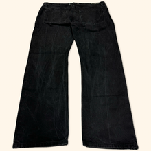 Lade das Bild in den Galerie-Viewer, Burberry Straight Leg Jeans (S/M)
