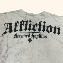 Lade das Bild in den Galerie-Viewer, Affliction Vintage Distressed 2000s T-Shirt (L)
