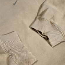 Lade das Bild in den Galerie-Viewer, Nike Swoosh 2000s Sweater (M)
