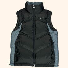 Load image into Gallery viewer, Nike 2000s Swoosh Puffer Down Vest (S)
