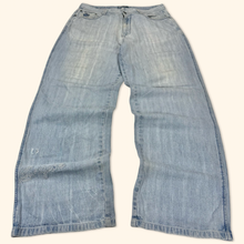 Lade das Bild in den Galerie-Viewer, Enyce 2000s Baggy Jeans (XL)
