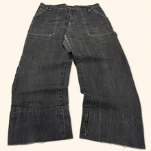 Load image into Gallery viewer, Buffalo 2000s Baggy Jeans (S/M)
