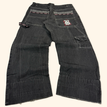 Load image into Gallery viewer, Buffalo 2000s Baggy Jeans (S/M)
