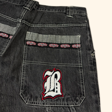 Load image into Gallery viewer, Buffalo 2000s Baggy Jeans (S/M)
