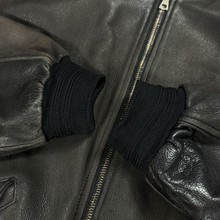 Lade das Bild in den Galerie-Viewer, Vintage 1990s Oversized Leather Jacket (L/XL)
