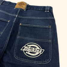 Load image into Gallery viewer, Dickies 2000s Baggy Jorts Shorts (L/XL)
