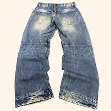 Lade das Bild in den Galerie-Viewer, G-Star 2000s Straight Leg Jeans (M)
