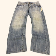Load image into Gallery viewer, Vintage 2000s Dragon Straight Leg Jeans (M)
