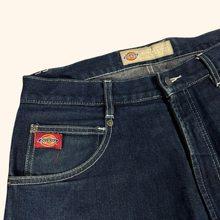 Lade das Bild in den Galerie-Viewer, Dickes Vintage 2000s Baggy Jeans (L)
