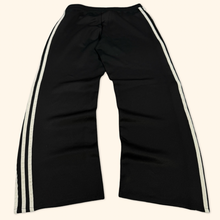 Lade das Bild in den Galerie-Viewer, Adidas 2000s Flared Ladies Jogger (M)

