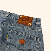 Lade das Bild in den Galerie-Viewer, Valentino Garavani 1990s Vintage Jeans (M/L)
