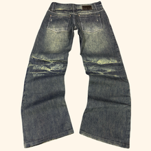 Lade das Bild in den Galerie-Viewer, Vintage 2000s Printed Straight Leg Jeans (M)
