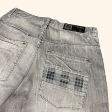 Lade das Bild in den Galerie-Viewer, Wrung 2000s Baggy Jeans (M/L)
