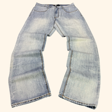 Load image into Gallery viewer, Rocawear 2000s Straight Leg Jeans (XL)
