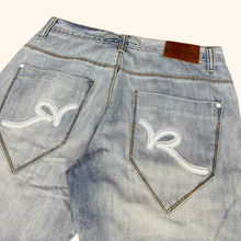 Load image into Gallery viewer, Rocawear 2000s Straight Leg Jeans (XL)
