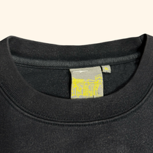 Lade das Bild in den Galerie-Viewer, Illmatic Faded 2000s Graffiti Sweater (XL)
