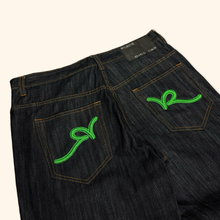 Load image into Gallery viewer, Rocawear 2000s Straight Leg Jeans (XL)
