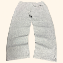 Load image into Gallery viewer, Nike Cotton Jogger (M/L)
