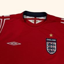Lade das Bild in den Galerie-Viewer, Umbro 2004/06 England Jersey (XL)
