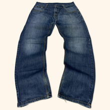 Load image into Gallery viewer, Southpole Straight Leg Jeans (M)
