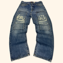 Load image into Gallery viewer, Von Dutch Vintage 2000s Straight Leg Jeans (XL)
