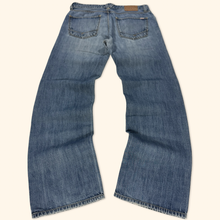 Load image into Gallery viewer, Vans 2000s Straight Leg Skate Jeans (M/L)
