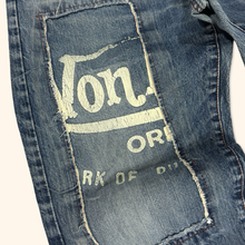 Load image into Gallery viewer, Von Dutch Vintage 2000s Straight Leg Jeans (XL)
