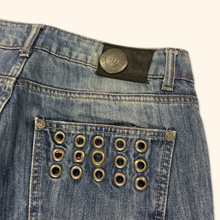 Lade das Bild in den Galerie-Viewer, Fuga 2000s Straight Leg Jeans (M/L)
