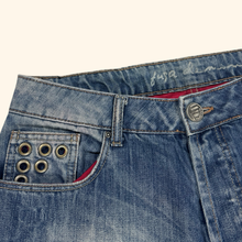 Lade das Bild in den Galerie-Viewer, Fuga 2000s Straight Leg Jeans (M/L)
