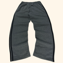 Lade das Bild in den Galerie-Viewer, Adidas Baggy Cotton Jogger (M/L)
