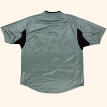 Load image into Gallery viewer, Nike Team 1990s Vintage Sport Shirt (L/XL)
