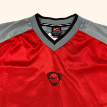 Load image into Gallery viewer, Nike Team 1990s Vintage Sport Shirt (L/XL)
