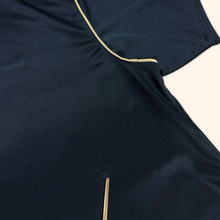 Lade das Bild in den Galerie-Viewer, Nike 20000s Vintage Total 90 Sport Shirt (L)
