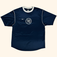 Lade das Bild in den Galerie-Viewer, Nike 20000s Vintage Total 90 Sport Shirt (L)
