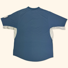 Lade das Bild in den Galerie-Viewer, Nike 2000s Vintage Sport Shirt (L)
