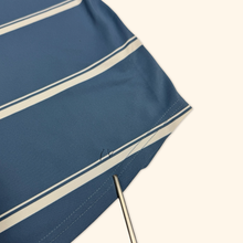 Lade das Bild in den Galerie-Viewer, Nike 2000s Vintage Sport Shirt (L)
