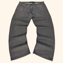 Lade das Bild in den Galerie-Viewer, Rocawear Jay-Z Straight Leg Jeans (XL/XXL)
