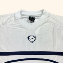 Lade das Bild in den Galerie-Viewer, Nike 2000s Vintage Sport Shirt (M)
