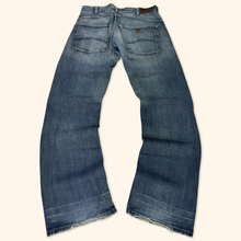 Lade das Bild in den Galerie-Viewer, Armani 2000s Straight Leg Jeans (L)
