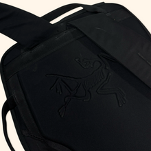 Lade das Bild in den Galerie-Viewer, Arc&#39;teryx Blade 6 Office Backpack
