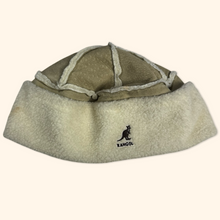 Lade das Bild in den Galerie-Viewer, Kangol Suede Sheepskin Fleece Leather Boucle Hat
