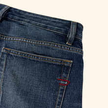 Load image into Gallery viewer, Diesel Industry Straight Leg Jeans (M)
