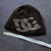 Load image into Gallery viewer, DC Vintage 2000s Sk8 Beanie
