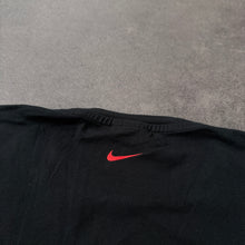 Load image into Gallery viewer, Nike 2000s Graphic Print T-Shirt (L)
