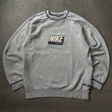 Load image into Gallery viewer, Nike Vintage 2000s Sweater (S/M)
