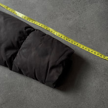 Lade das Bild in den Galerie-Viewer, Adidas 2000s Japan Style Ladies Fur Jacket (L)
